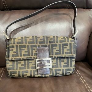 Fendi zucca baguette